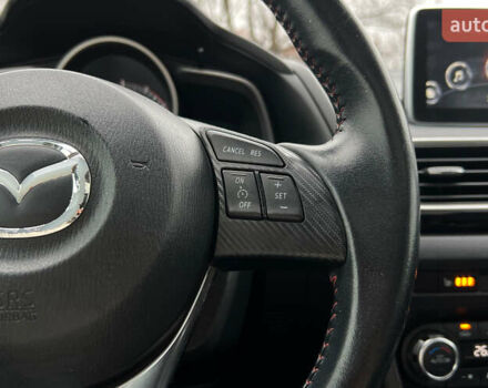 Белый Мазда 3, объемом двигателя 2 л и пробегом 119 тыс. км за 12650 $, фото 9 на Automoto.ua