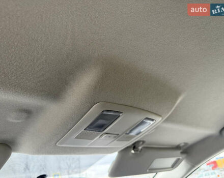 Белый Мазда 3, объемом двигателя 2 л и пробегом 114 тыс. км за 10900 $, фото 13 на Automoto.ua