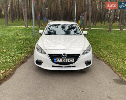 Білий Мазда 3, об'ємом двигуна 2 л та пробігом 175 тис. км за 9000 $, фото 1 на Automoto.ua