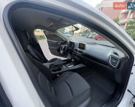 Белый Мазда 3, объемом двигателя 2 л и пробегом 200 тыс. км за 10500 $, фото 15 на Automoto.ua