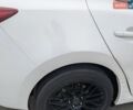 Белый Мазда 3, объемом двигателя 2 л и пробегом 151 тыс. км за 10000 $, фото 26 на Automoto.ua