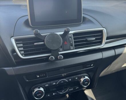 Белый Мазда 3, объемом двигателя 1.5 л и пробегом 80 тыс. км за 10800 $, фото 4 на Automoto.ua