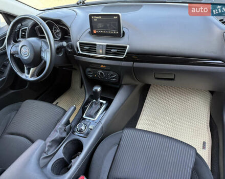 Белый Мазда 3, объемом двигателя 2 л и пробегом 114 тыс. км за 10900 $, фото 23 на Automoto.ua