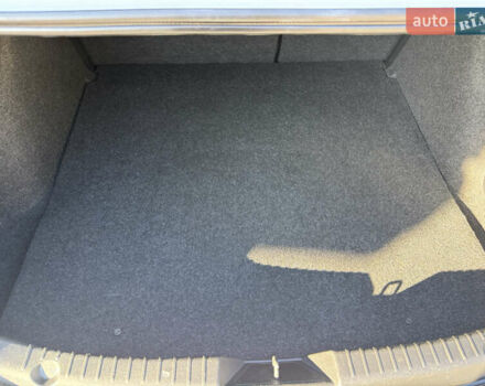 Белый Мазда 3, объемом двигателя 2 л и пробегом 114 тыс. км за 10900 $, фото 21 на Automoto.ua