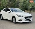 Белый Мазда 3, объемом двигателя 2 л и пробегом 200 тыс. км за 9250 $, фото 3 на Automoto.ua