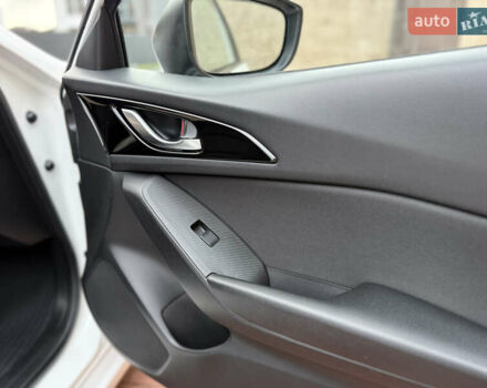 Белый Мазда 3, объемом двигателя 1.5 л и пробегом 98 тыс. км за 14300 $, фото 42 на Automoto.ua