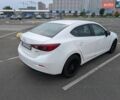Белый Мазда 3, объемом двигателя 2 л и пробегом 151 тыс. км за 10000 $, фото 6 на Automoto.ua