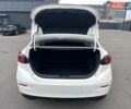 Белый Мазда 3, объемом двигателя 1.6 л и пробегом 203 тыс. км за 9999 $, фото 7 на Automoto.ua