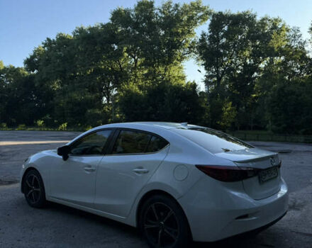 Белый Мазда 3, объемом двигателя 2 л и пробегом 129 тыс. км за 11000 $, фото 3 на Automoto.ua