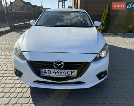 Белый Мазда 3, объемом двигателя 2 л и пробегом 114 тыс. км за 10900 $, фото 3 на Automoto.ua