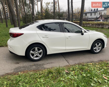 Білий Мазда 3, об'ємом двигуна 2 л та пробігом 175 тис. км за 9000 $, фото 8 на Automoto.ua