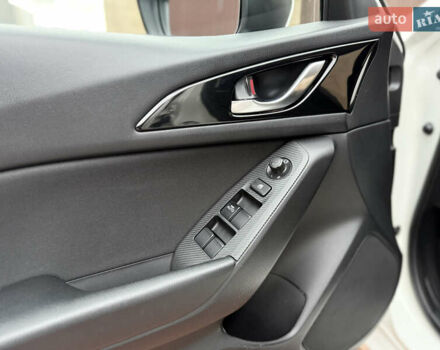 Белый Мазда 3, объемом двигателя 1.5 л и пробегом 98 тыс. км за 14300 $, фото 29 на Automoto.ua