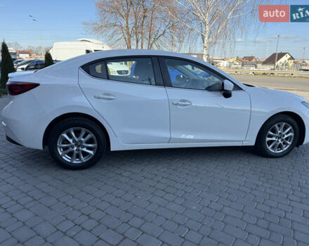 Белый Мазда 3, объемом двигателя 2 л и пробегом 114 тыс. км за 10900 $, фото 10 на Automoto.ua