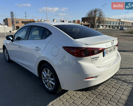 Белый Мазда 3, объемом двигателя 2 л и пробегом 114 тыс. км за 10900 $, фото 6 на Automoto.ua