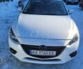 Белый Мазда 3, объемом двигателя 2 л и пробегом 180 тыс. км за 10500 $, фото 1 на Automoto.ua