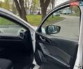 Белый Мазда 3, объемом двигателя 2 л и пробегом 156 тыс. км за 10200 $, фото 1 на Automoto.ua