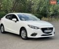 Белый Мазда 3, объемом двигателя 2 л и пробегом 200 тыс. км за 9250 $, фото 3 на Automoto.ua