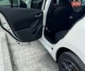 Белый Мазда 3, объемом двигателя 2 л и пробегом 251 тыс. км за 9000 $, фото 8 на Automoto.ua