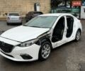 Білий Мазда 3, об'ємом двигуна 2 л та пробігом 155 тис. км за 4450 $, фото 8 на Automoto.ua