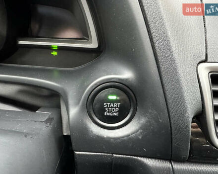 Белый Мазда 3, объемом двигателя 2 л и пробегом 173 тыс. км за 8700 $, фото 33 на Automoto.ua