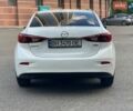 Белый Мазда 3, объемом двигателя 2 л и пробегом 200 тыс. км за 9250 $, фото 8 на Automoto.ua