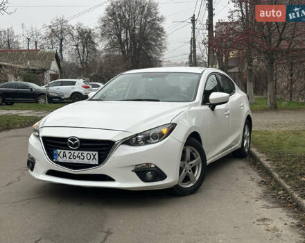 Белый Мазда 3, объемом двигателя 2 л и пробегом 173 тыс. км за 8700 $, фото 2 на Automoto.ua