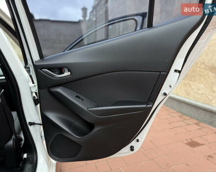 Белый Мазда 3, объемом двигателя 1.5 л и пробегом 98 тыс. км за 14300 $, фото 50 на Automoto.ua