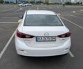 Белый Мазда 3, объемом двигателя 2 л и пробегом 151 тыс. км за 10000 $, фото 7 на Automoto.ua