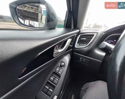 Білий Мазда 3, об'ємом двигуна 2 л та пробігом 147 тис. км за 11500 $, фото 12 на Automoto.ua