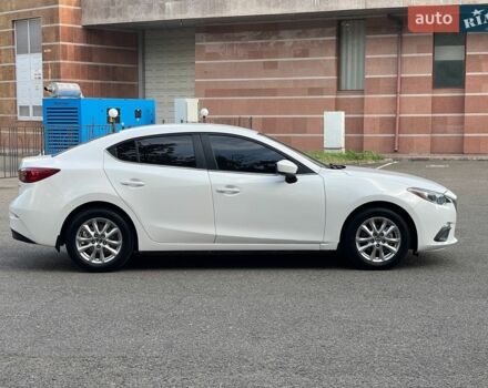 Белый Мазда 3, объемом двигателя 2 л и пробегом 200 тыс. км за 9250 $, фото 5 на Automoto.ua
