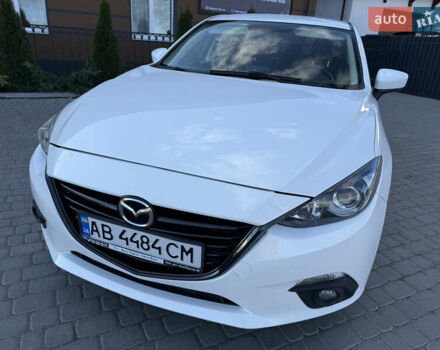 Белый Мазда 3, объемом двигателя 2 л и пробегом 114 тыс. км за 10900 $, фото 4 на Automoto.ua