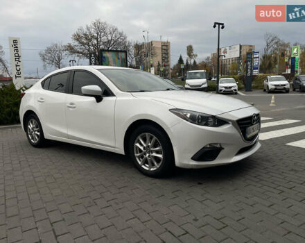 Белый Мазда 3, объемом двигателя 2 л и пробегом 168 тыс. км за 11100 $, фото 2 на Automoto.ua