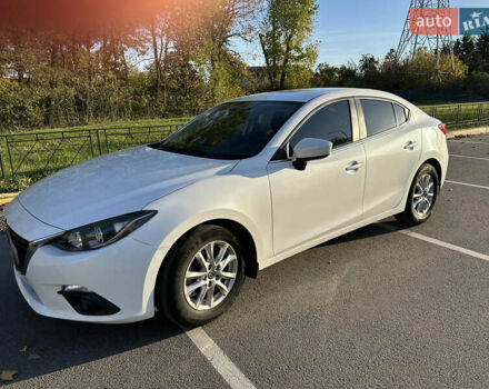Білий Мазда 3, об'ємом двигуна 2 л та пробігом 52 тис. км за 12000 $, фото 2 на Automoto.ua