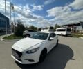 Белый Мазда 3, объемом двигателя 2 л и пробегом 116 тыс. км за 12800 $, фото 1 на Automoto.ua
