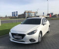 Белый Мазда 3, объемом двигателя 2 л и пробегом 118 тыс. км за 11000 $, фото 1 на Automoto.ua