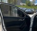 Белый Мазда 3, объемом двигателя 2 л и пробегом 190 тыс. км за 11000 $, фото 8 на Automoto.ua
