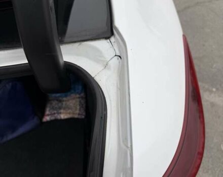 Белый Мазда 3, объемом двигателя 2 л и пробегом 142 тыс. км за 9000 $, фото 22 на Automoto.ua