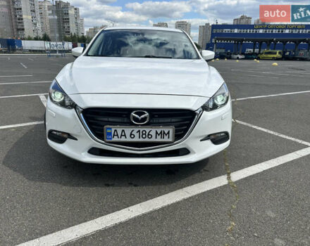 Білий Мазда 3, об'ємом двигуна 2 л та пробігом 80 тис. км за 9800 $, фото 3 на Automoto.ua