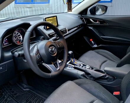 Білий Мазда 3, об'ємом двигуна 2 л та пробігом 201 тис. км за 11800 $, фото 4 на Automoto.ua