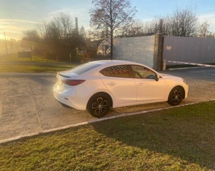 Белый Мазда 3, объемом двигателя 2 л и пробегом 111 тыс. км за 12500 $, фото 1 на Automoto.ua