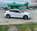 Белый Мазда 3, объемом двигателя 2 л и пробегом 196 тыс. км за 11000 $, фото 3 на Automoto.ua