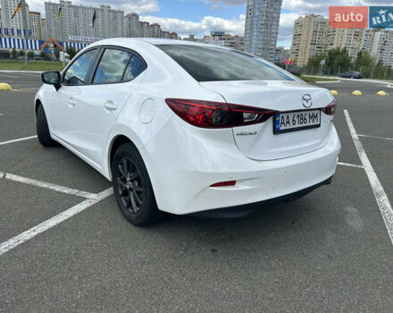 Білий Мазда 3, об'ємом двигуна 2 л та пробігом 80 тис. км за 9800 $, фото 10 на Automoto.ua