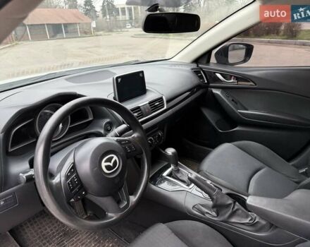 Белый Мазда 3, объемом двигателя 2 л и пробегом 142 тыс. км за 9000 $, фото 9 на Automoto.ua