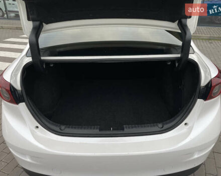 Белый Мазда 3, объемом двигателя 2 л и пробегом 168 тыс. км за 11100 $, фото 26 на Automoto.ua