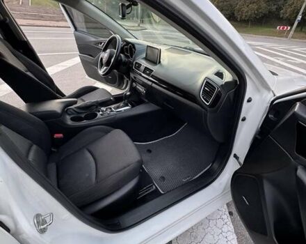 Белый Мазда 3, объемом двигателя 2 л и пробегом 178 тыс. км за 12900 $, фото 11 на Automoto.ua