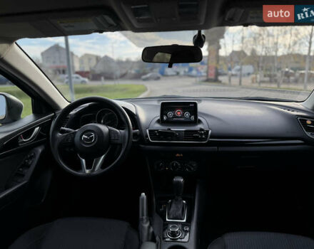Білий Мазда 3, об'ємом двигуна 2 л та пробігом 161 тис. км за 10000 $, фото 25 на Automoto.ua