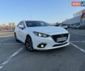 Белый Мазда 3, объемом двигателя 2 л и пробегом 140 тыс. км за 9800 $, фото 2 на Automoto.ua