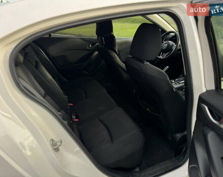 Білий Мазда 3, об'ємом двигуна 2 л та пробігом 161 тис. км за 10000 $, фото 21 на Automoto.ua