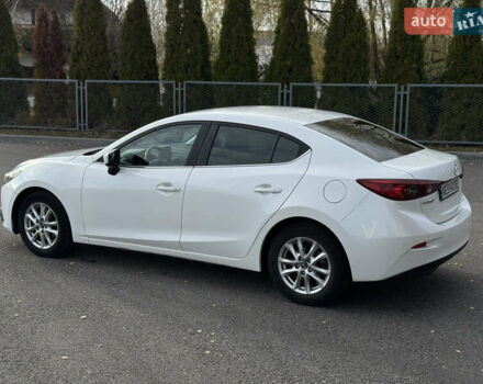 Білий Мазда 3, об'ємом двигуна 2 л та пробігом 161 тис. км за 10000 $, фото 4 на Automoto.ua
