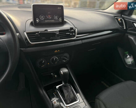 Білий Мазда 3, об'ємом двигуна 2 л та пробігом 161 тис. км за 10000 $, фото 17 на Automoto.ua